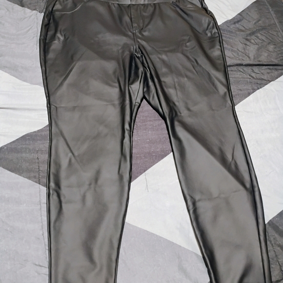 Torrid Black Faux Leather Straight Leg Pants - Picture 1 of 9